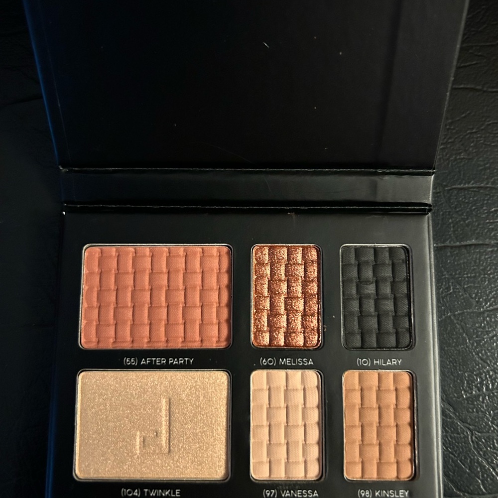 Doucce Makeup Eyeshadow/Blush/Highlighter Palette with Magnetic Closure